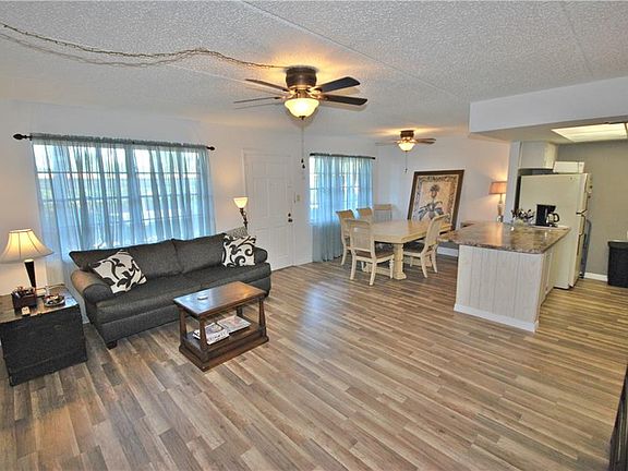 4th image of 11700 Park Blvd APT 109