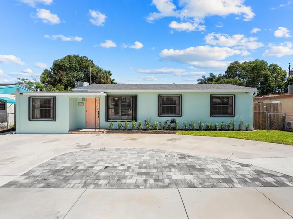 2105 Wellington Road, West Palm Beach, FL 33409