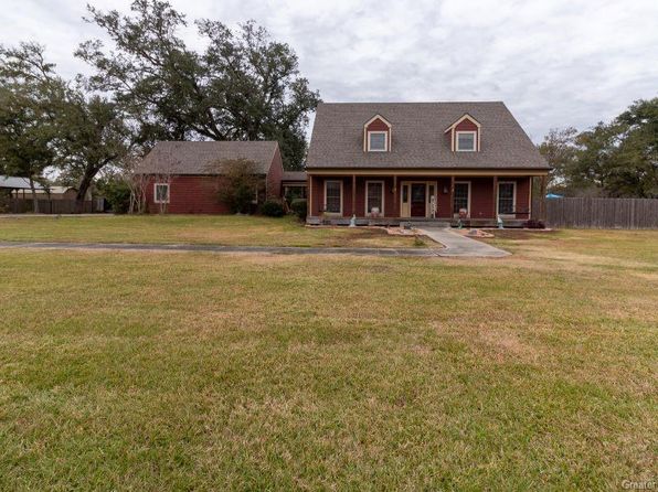 1617 Walker Rd, Sulphur, LA 70665