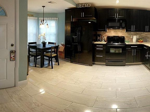 5th image of 4200 Sandhurst Dr #4