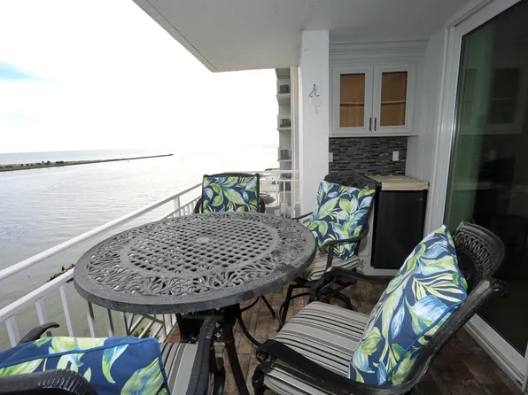 675 S Gulfview Blvd APT 902, Clearwater, FL 33767