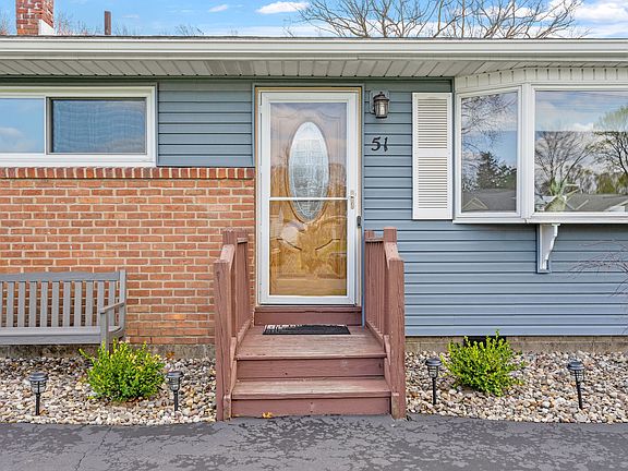 4th image of 51 Red Fox Dr
