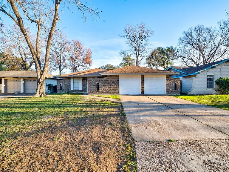 6331 Oaknut Dr — Photo 17