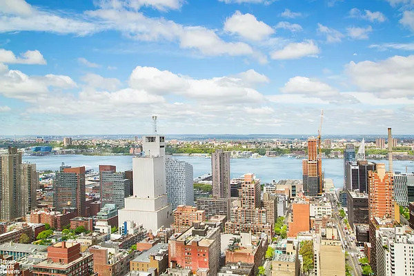 Rented by Brown Harris Stevens | media 9