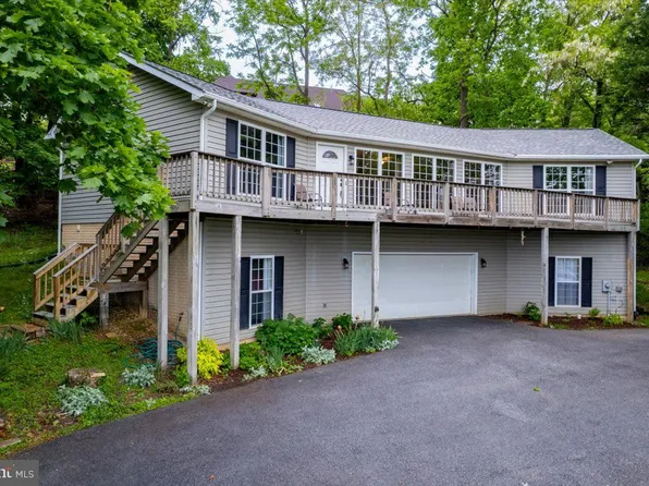 45 Carter Ln, Harpers Ferry, WV 25425
