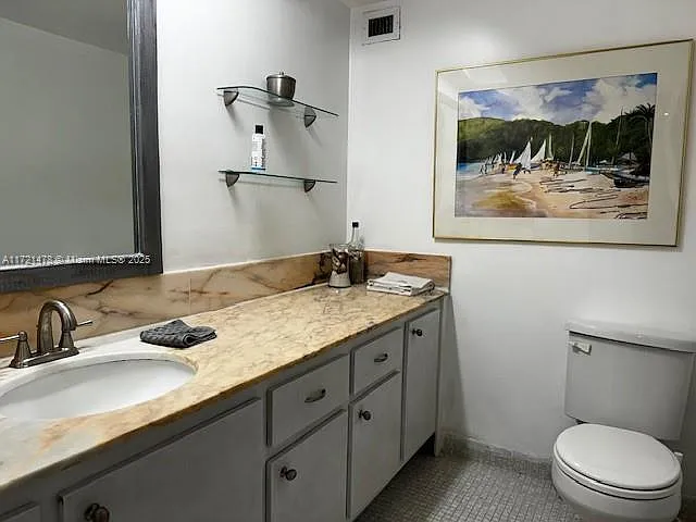5401 Collins Ave #430 — Photo 20
