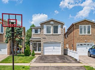 1629 Dewberry Cres, Mississauga, ON L4W 3B6