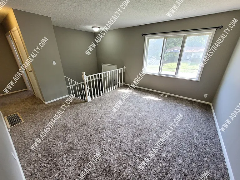 9532 Booth Ave — Photo 2