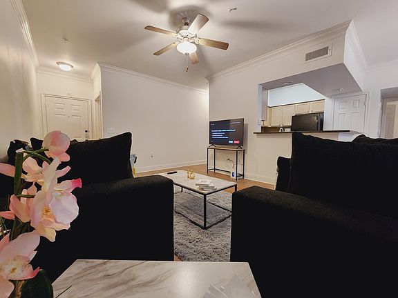 2nd image of 7501 Kirby Dr #411