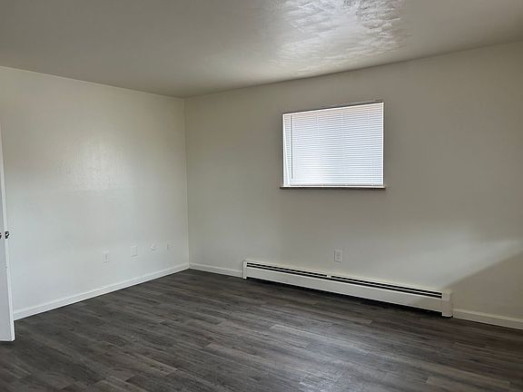 3rd image of 2435 W 11th St APT 1