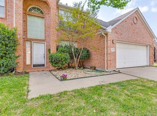5901 Echo Bluff Dr, Haltom City, TX 76137
