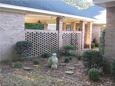 4th image of 449 Saratoga Ln
