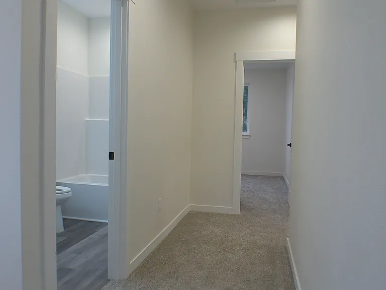 528 S 7th St — Photo 23