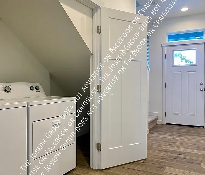 2285 Brome St #C — Photo 25