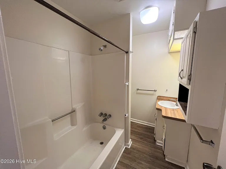 1221 Riverside Ave #207 — Photo 7