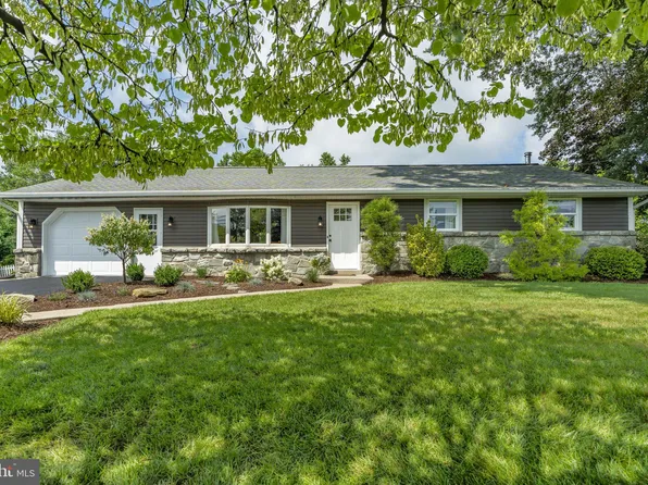 104 Hershey Rd, Lititz, PA 17543