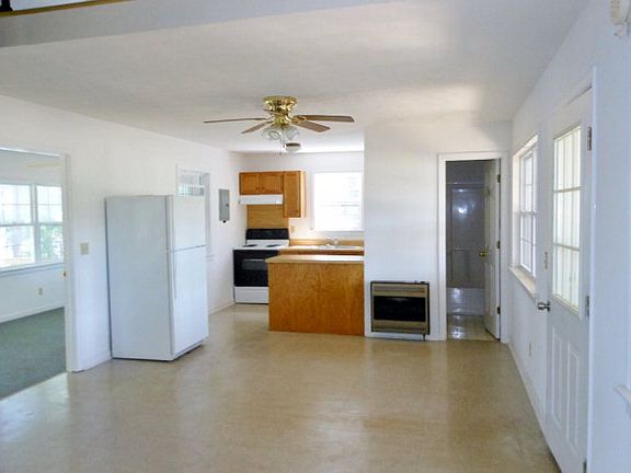3rd image of 507 Johnson Dr