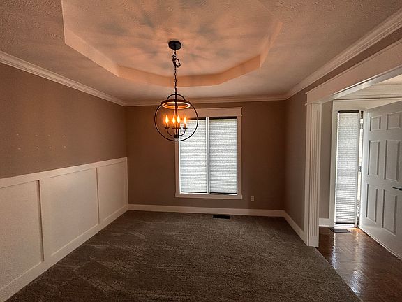 4th image of 881 Saint Andrews Dr