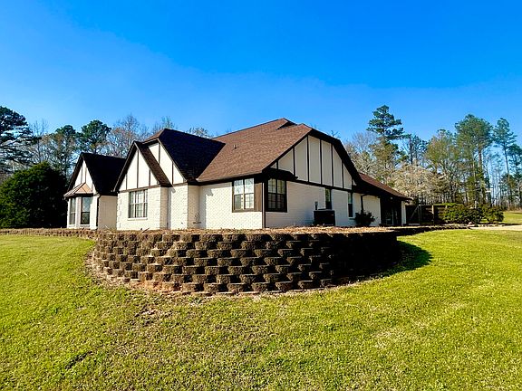 5th image of 621 Justice Rd