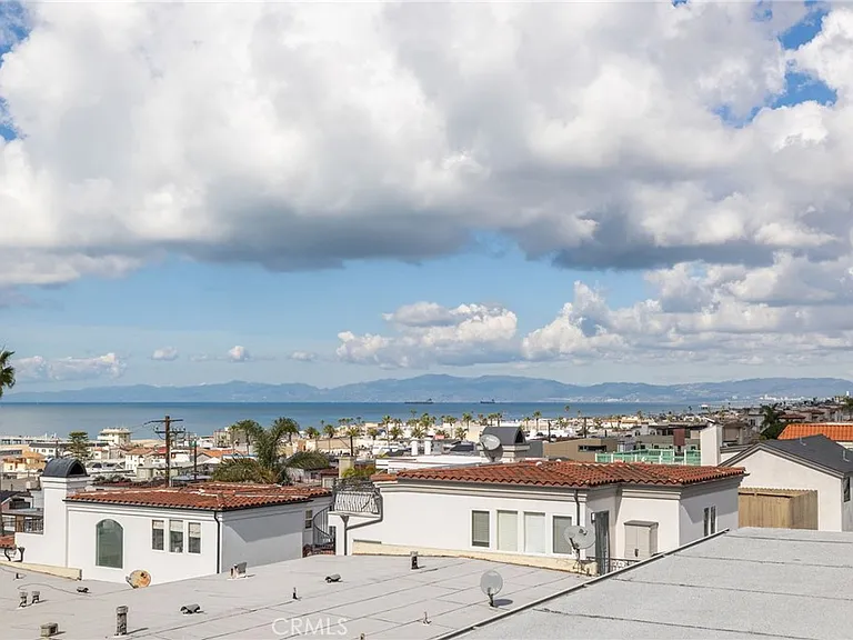 701 Loma Dr — Photo 46