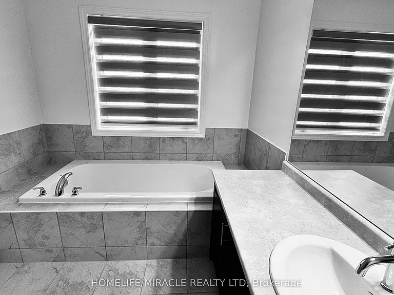 166 Seeley Ave — Photo 27
