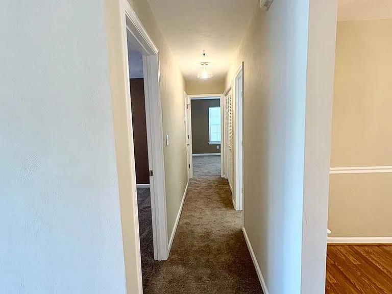 2204 Lesner Cres #200 — Photo 14