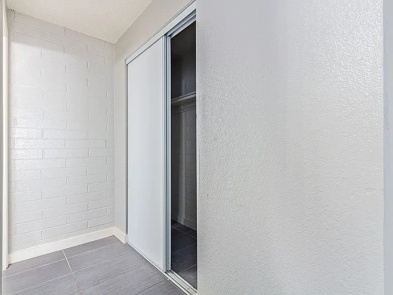 901 E. Pierce St. — Photo 14