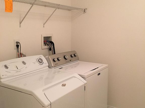 Washer and Dryer in 2nd Floor