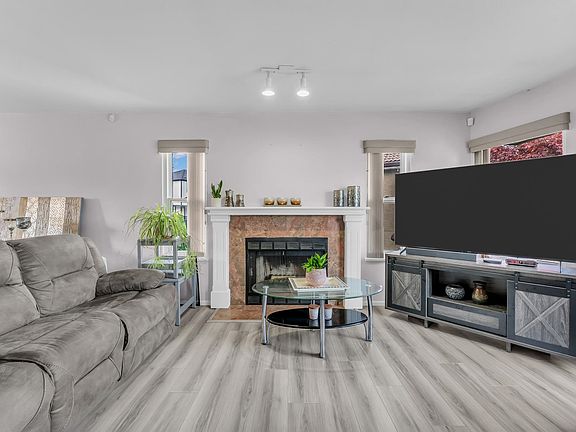4th image of 8020 Dominion Pl