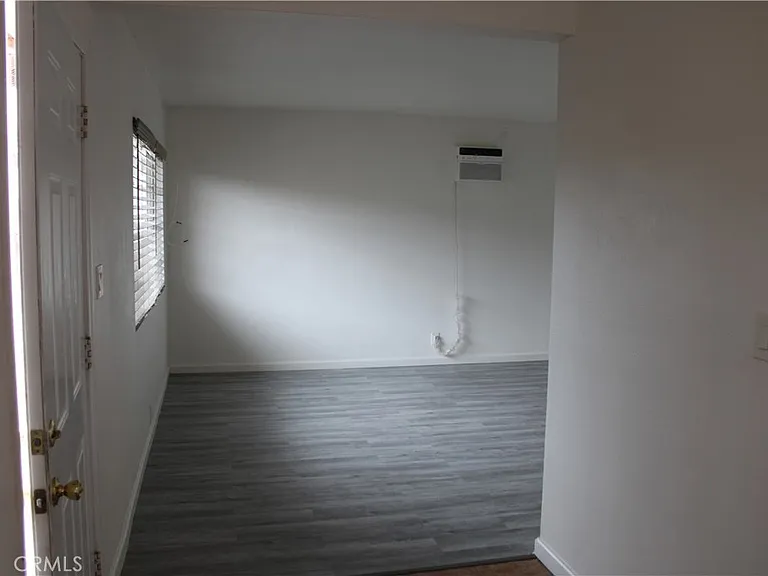1810 W Houston Ave — Photo 3