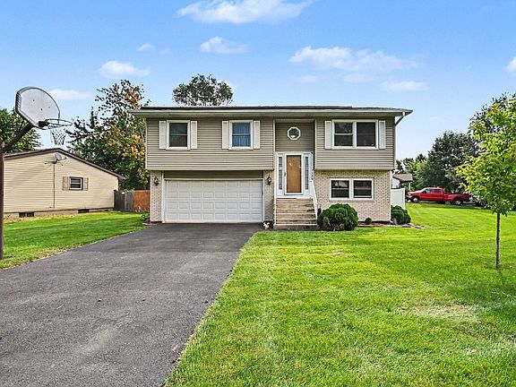 3rd image of 136 Augusta Rd