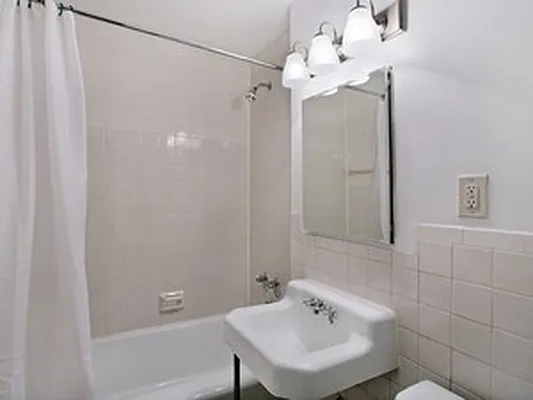 Sold by Corcoran | media 21