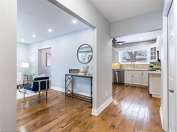 5th image of 6 Norval Cres