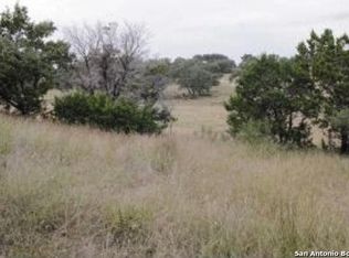 332 Sir Winston Dr, Canyon lake, TX 78133