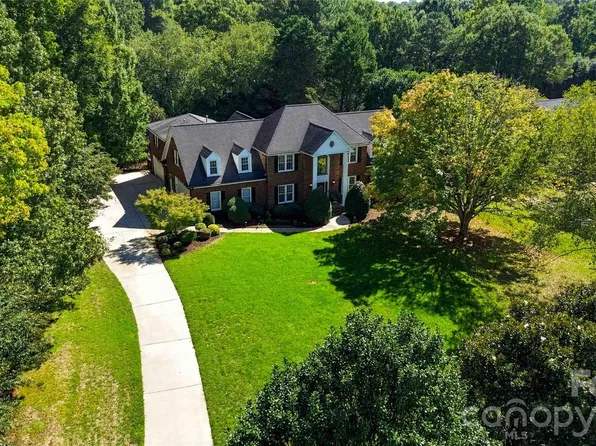 4301 Horseshoe Bnd, Matthews, NC 28104