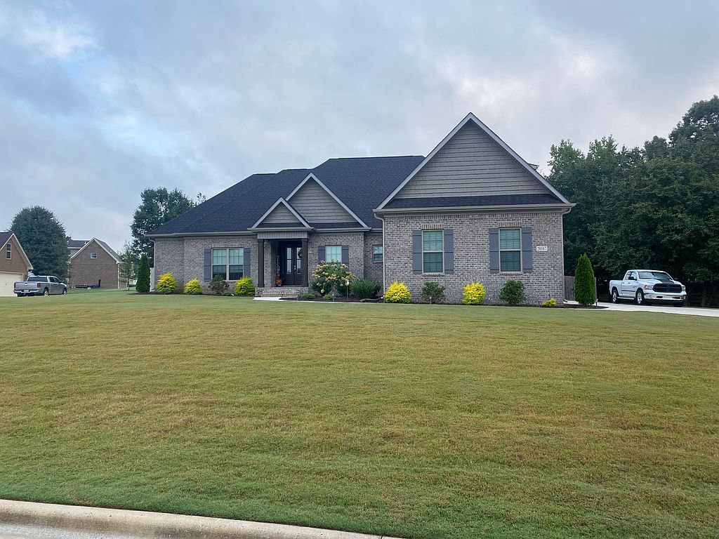 20167 Executive Dr - Property Image
