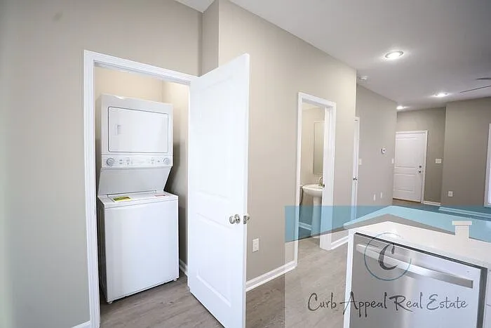 7001 Johnson Ave — Photo 10