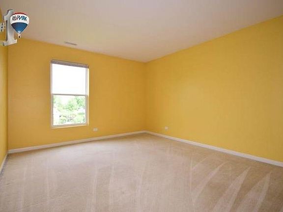 4th image of 3162 Bromley Ln