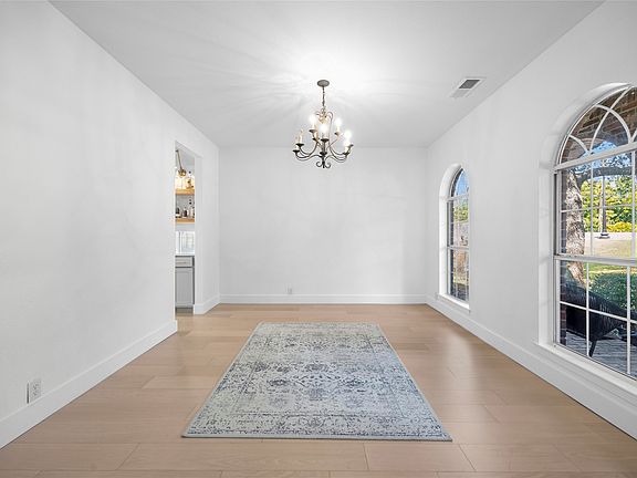 3rd image of 201 Stanford Ct