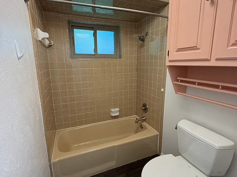 108 E Brooks St — Photo 18