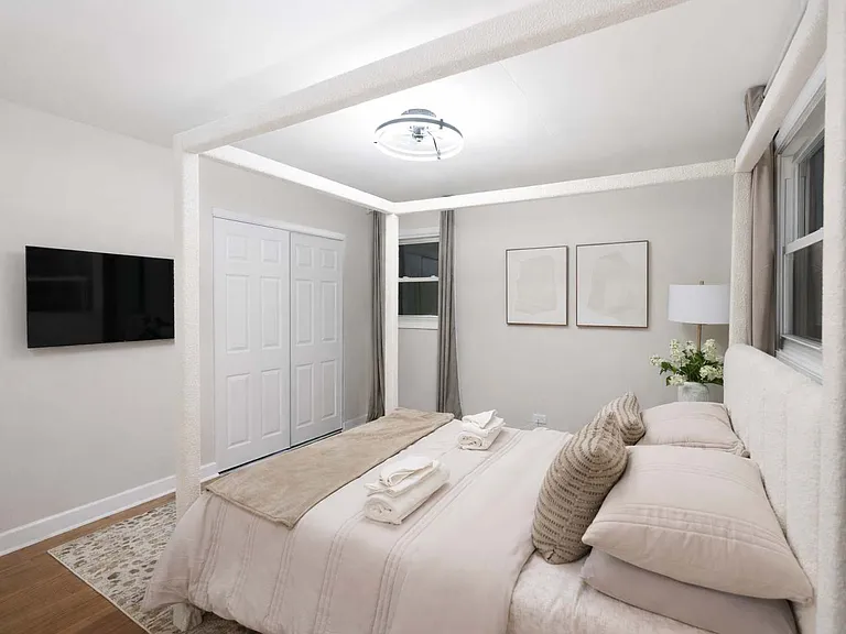 2207 Francine Ave — Photo 5