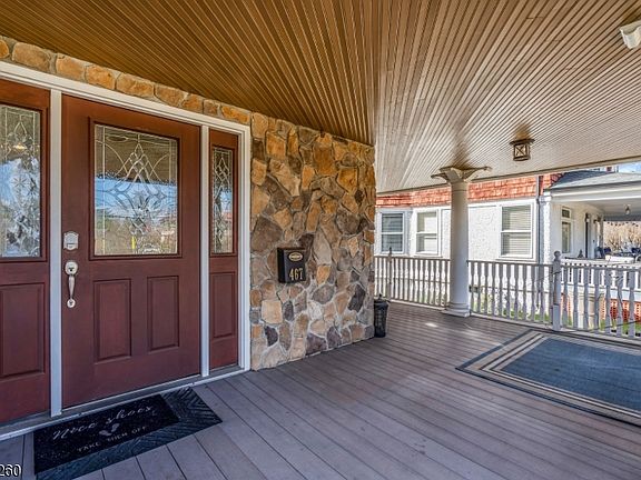 3rd image of 467 Summit Ave