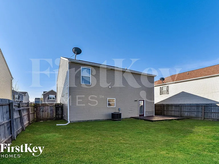 8016 Grove Berry Way — Photo 14
