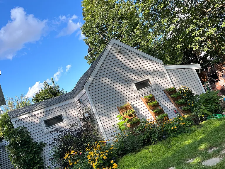 10 Cove Ave — Photo 47