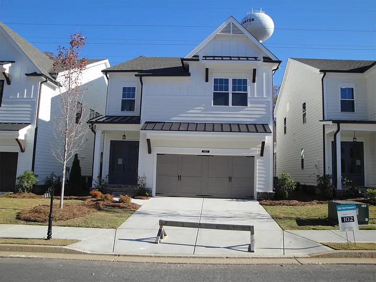 685 Summitt Hill Way — Photo 1