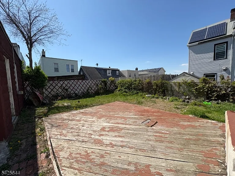 301 Lembeck Ave — Photo 8