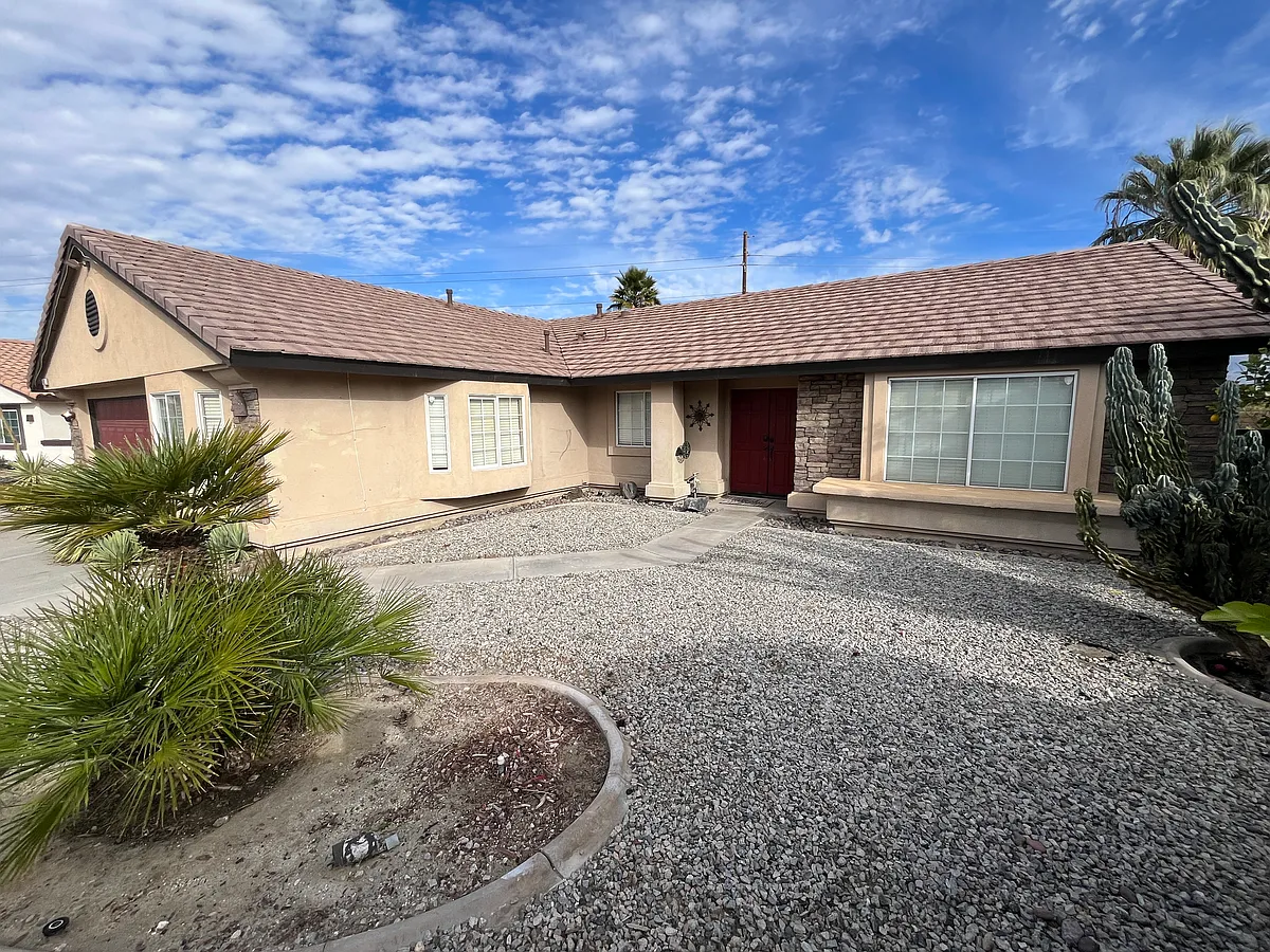 Building Photo - 44060 Dalea Cir