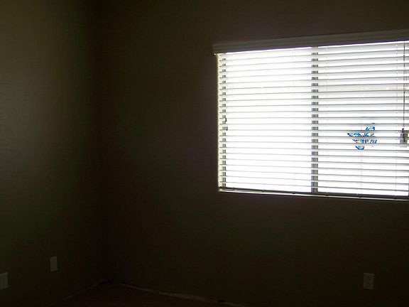 4th image of 1651 S 169th Dr