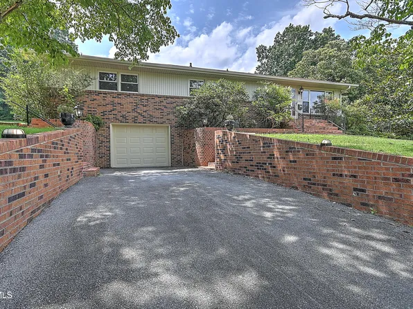 265 Cherry Ln, Bristol, VA 24201