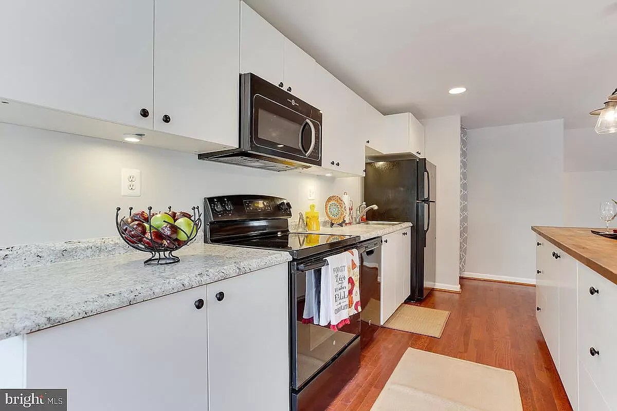 12510 Swirl Ln — Photo 4